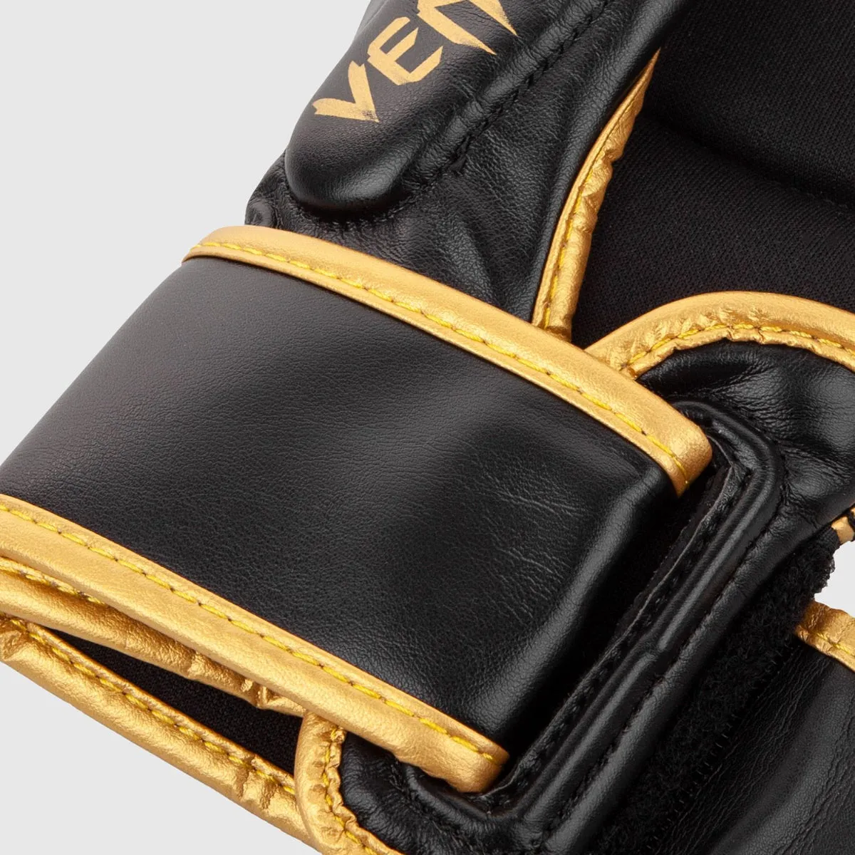 Challenger 3.0 MMA Sparring Gloves Black/Gold