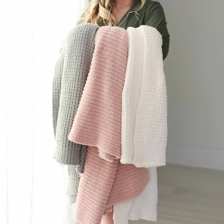 CuddleLane Luxe Waffle Blankets | Solids