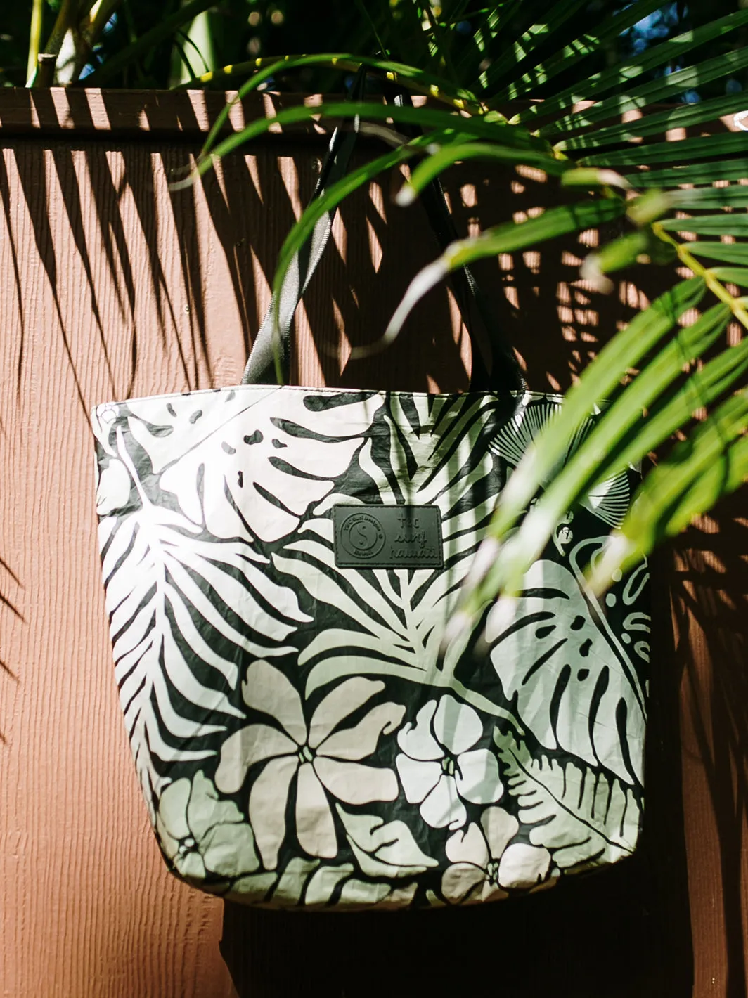 T&C Surf x Aloha Collection Tropic Day Tripper Bag