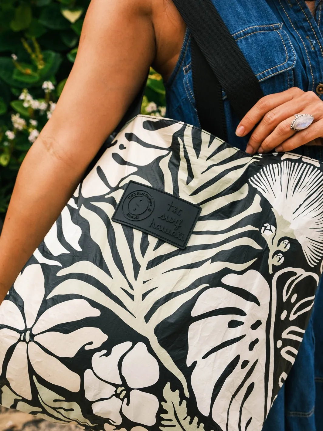 T&C Surf x Aloha Collection Tropic Day Tripper Bag